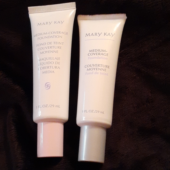 IVORY #105-Mary Kay Foundations - Picture 2 of 4